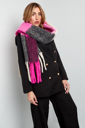Scarf ombre multi h5 Picture2